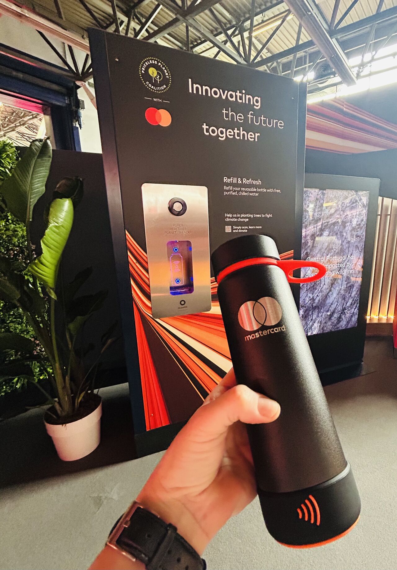 You are currently viewing DIGISEQ partners with Blue Water to develop the world first payment water bottle.